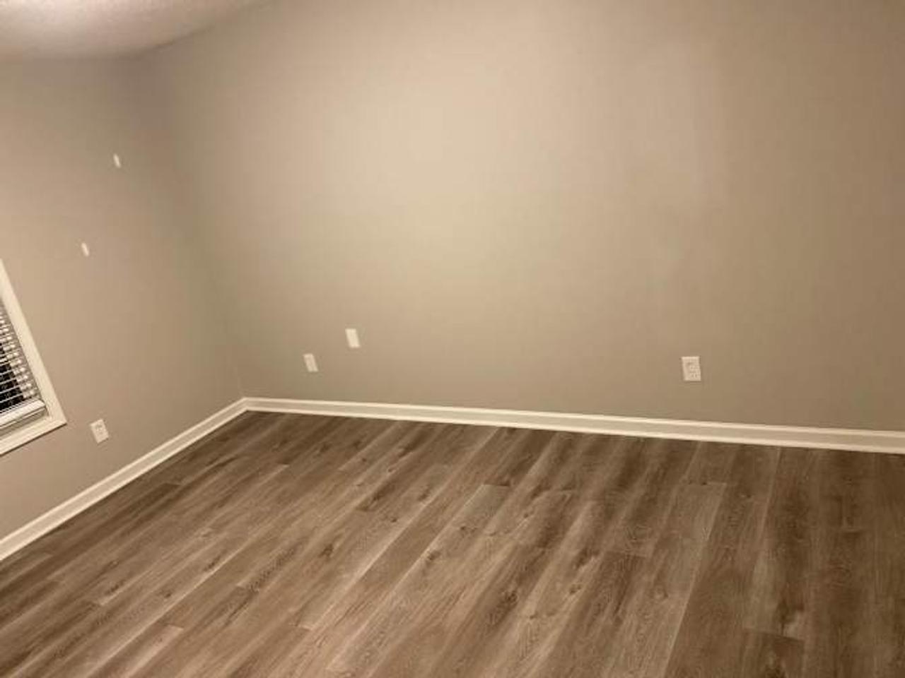 Profile photo 6 of 11