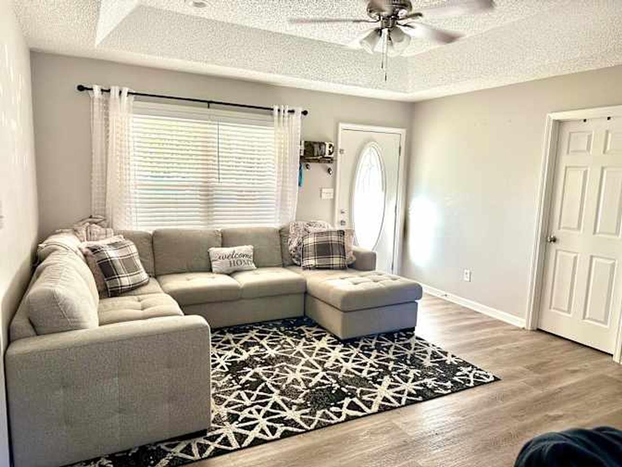 Profile photo 1 of 11