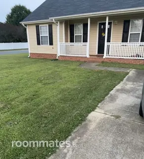 Room for rent in Charlotte, NC $750, house