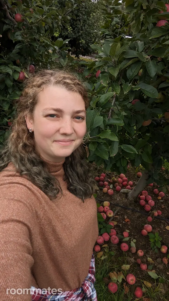 Profile photo 9 of 9