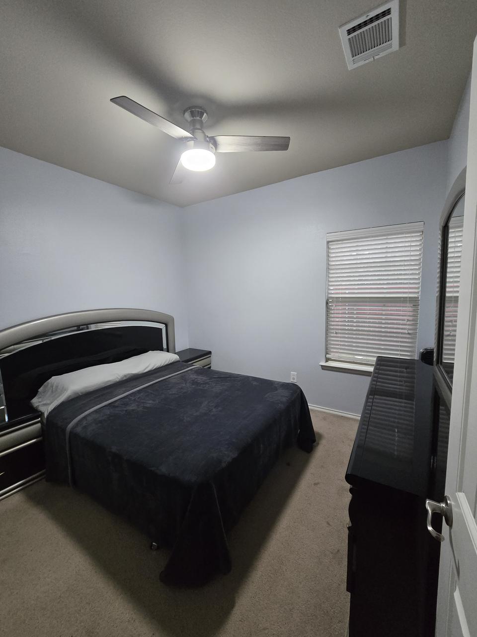 Profile photo 8 of 8