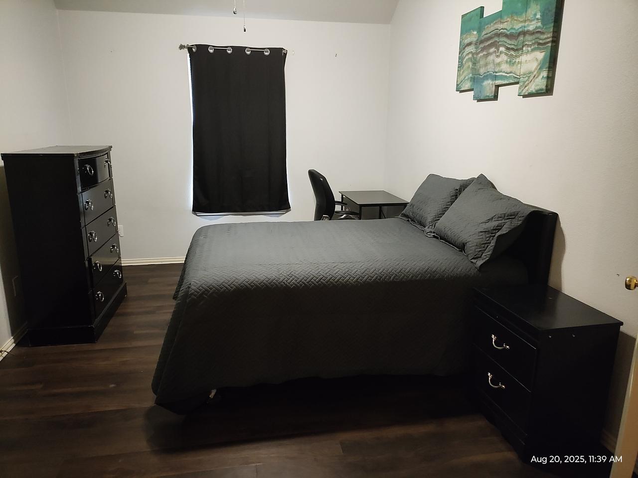 Profile photo 6 of 9