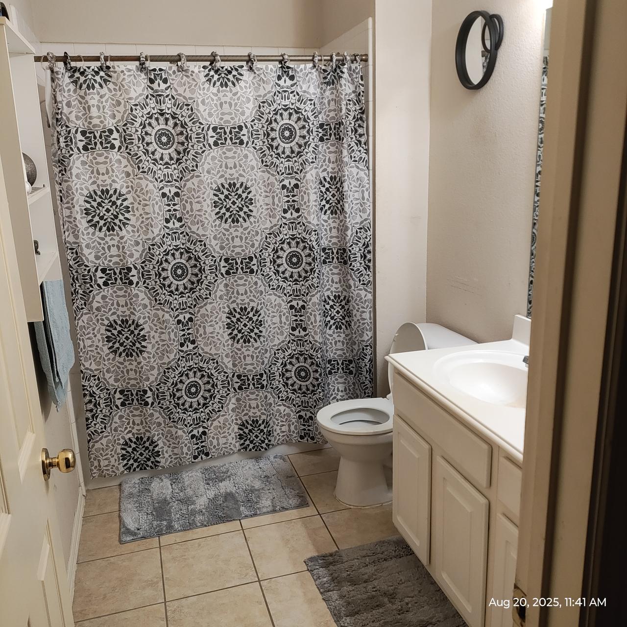 Profile photo 3 of 9