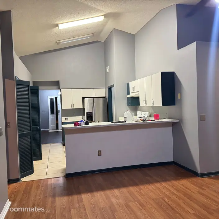 Room for rent in Orlando, FL $950, house