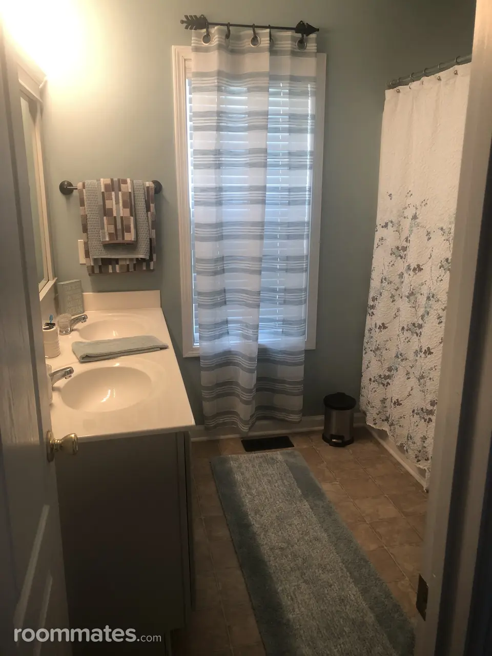 Profile photo 5 of 17