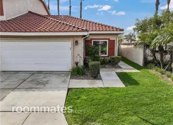 Room for rent in Riverside, CA $1000, townhouse