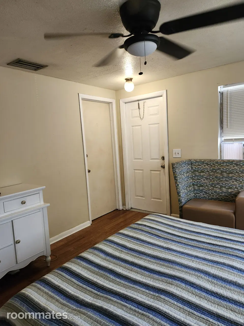 Profile photo 1 of 7