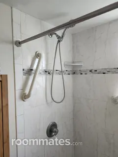 Room for rent in Tampa, FL $800, house