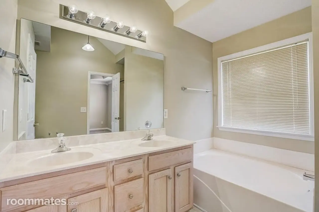 Profile photo 2 of 6