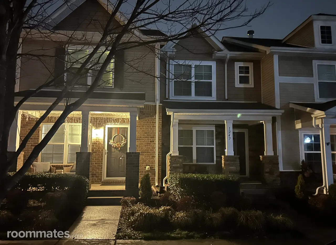 Profile photo 2 of 6