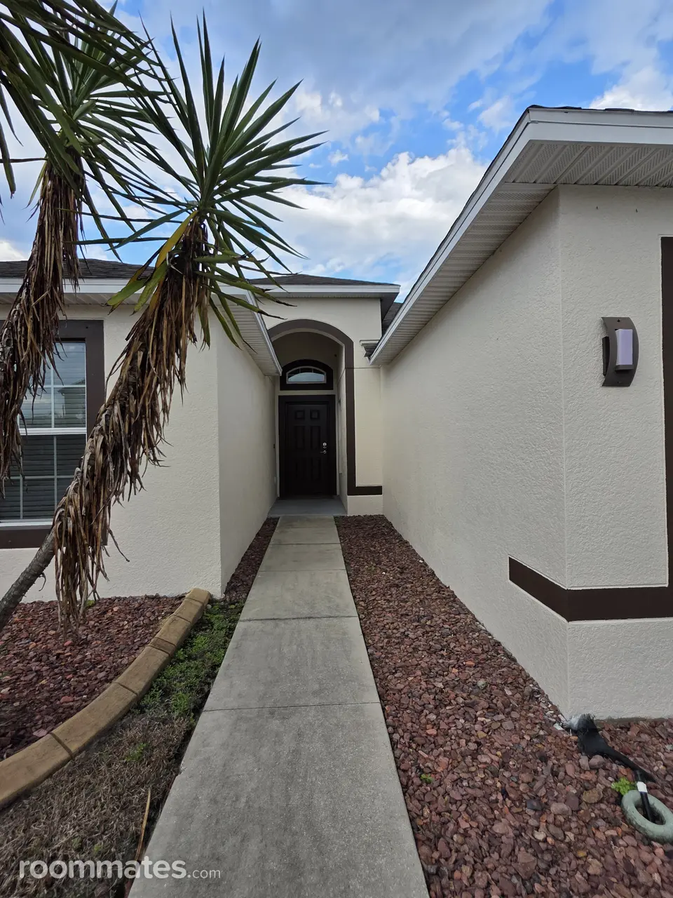 Profile photo 1 of 4