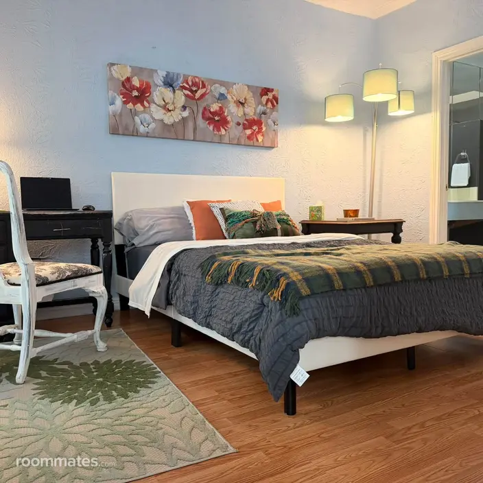 Room for rent in Dallas, TX $1000, house