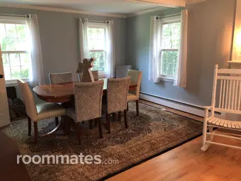 Room for rent in East Greenwich, RI $975, house
