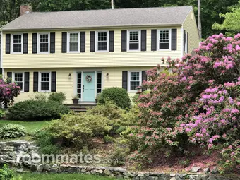 Room for rent in East Greenwich, RI $975, house