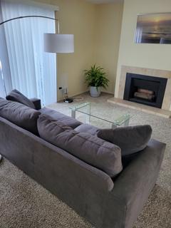 Room for rent in Huntington Beach, CA $1300, apartment