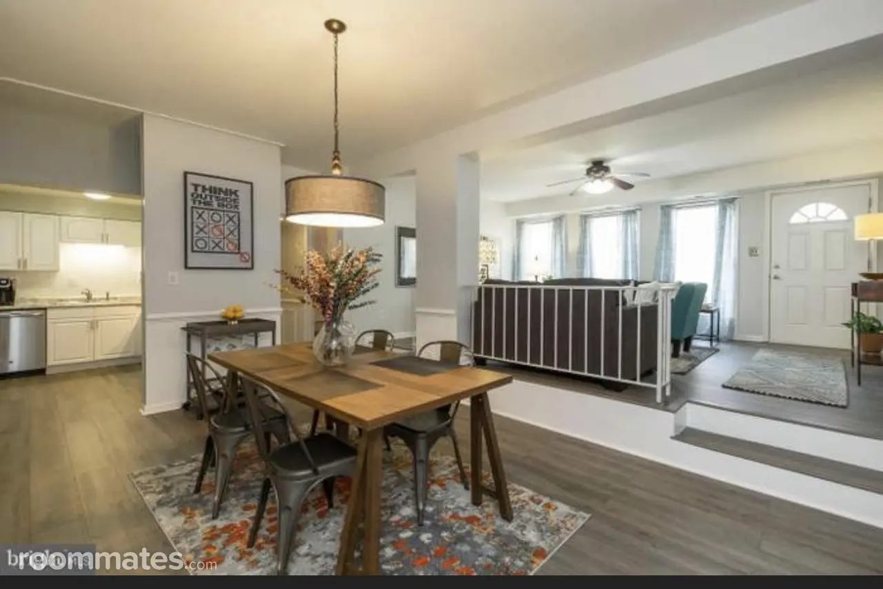 Profile photo 5 of 8