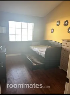 Room for rent in Lawndale, CA $850, townhouse
