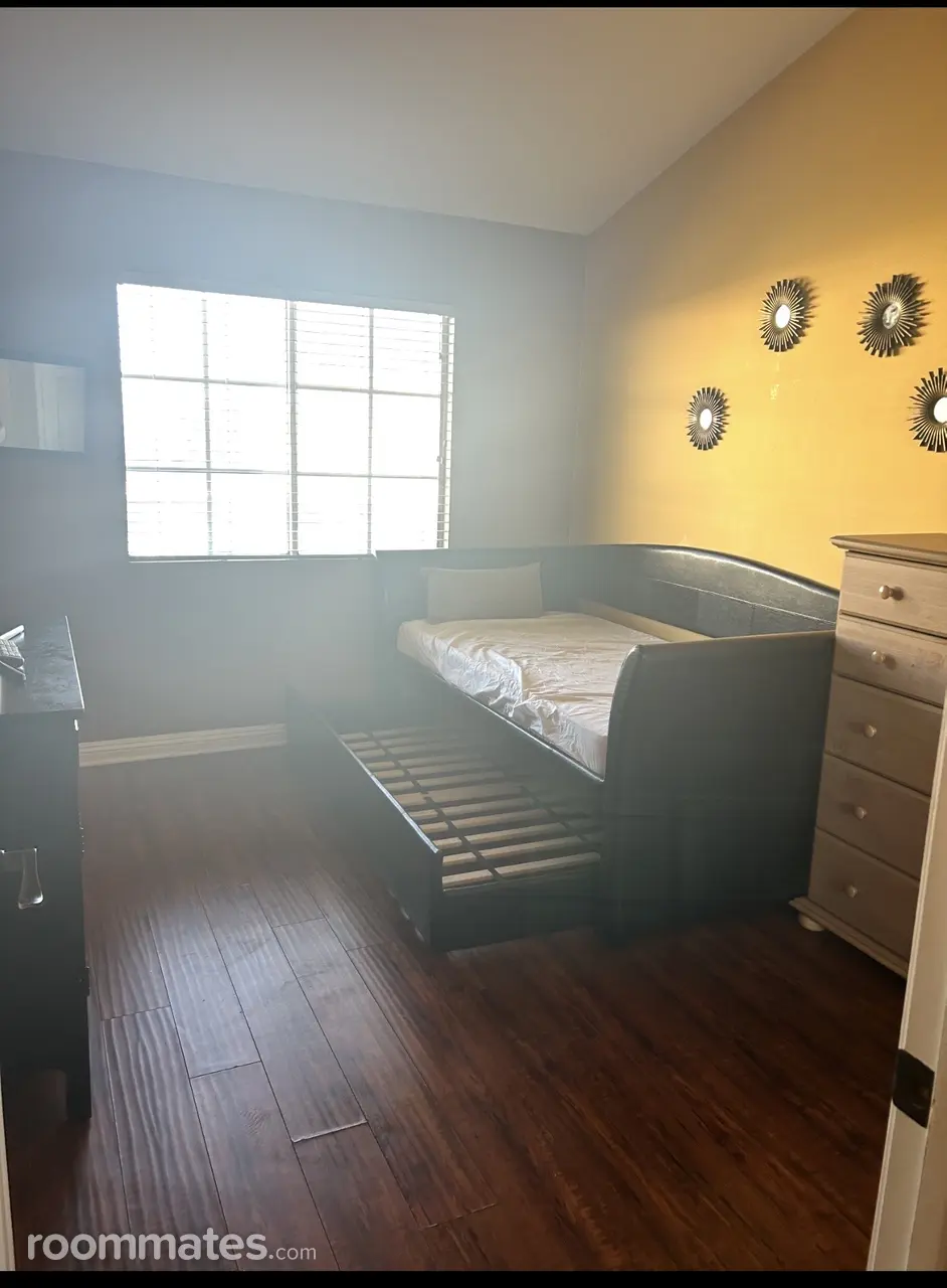 Profile photo 1 of 3