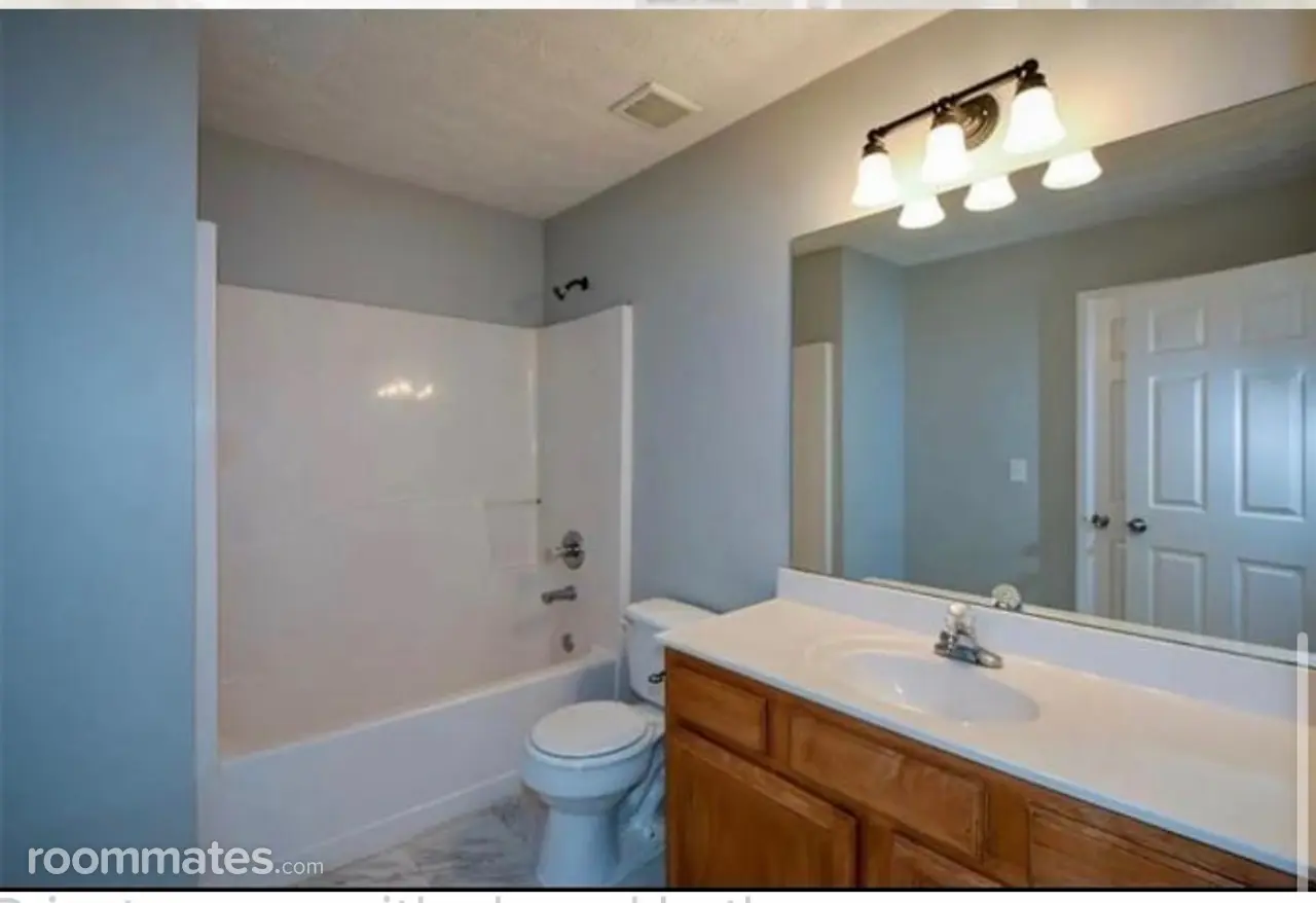 Profile photo 4 of 6