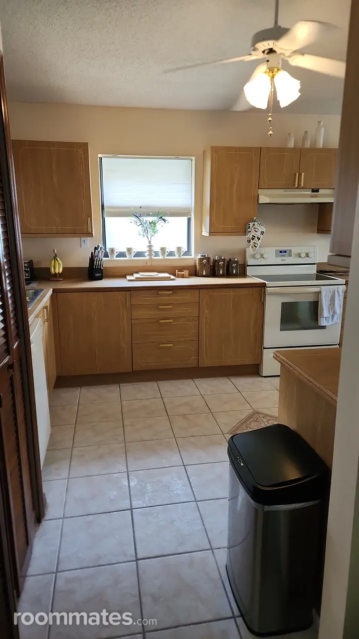 Profile photo 9 of 16