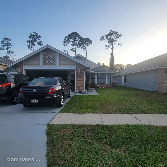 Room for rent in Port Orange, FL $850, house
