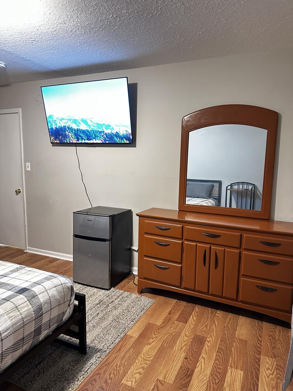 Profile photo 2 of 10