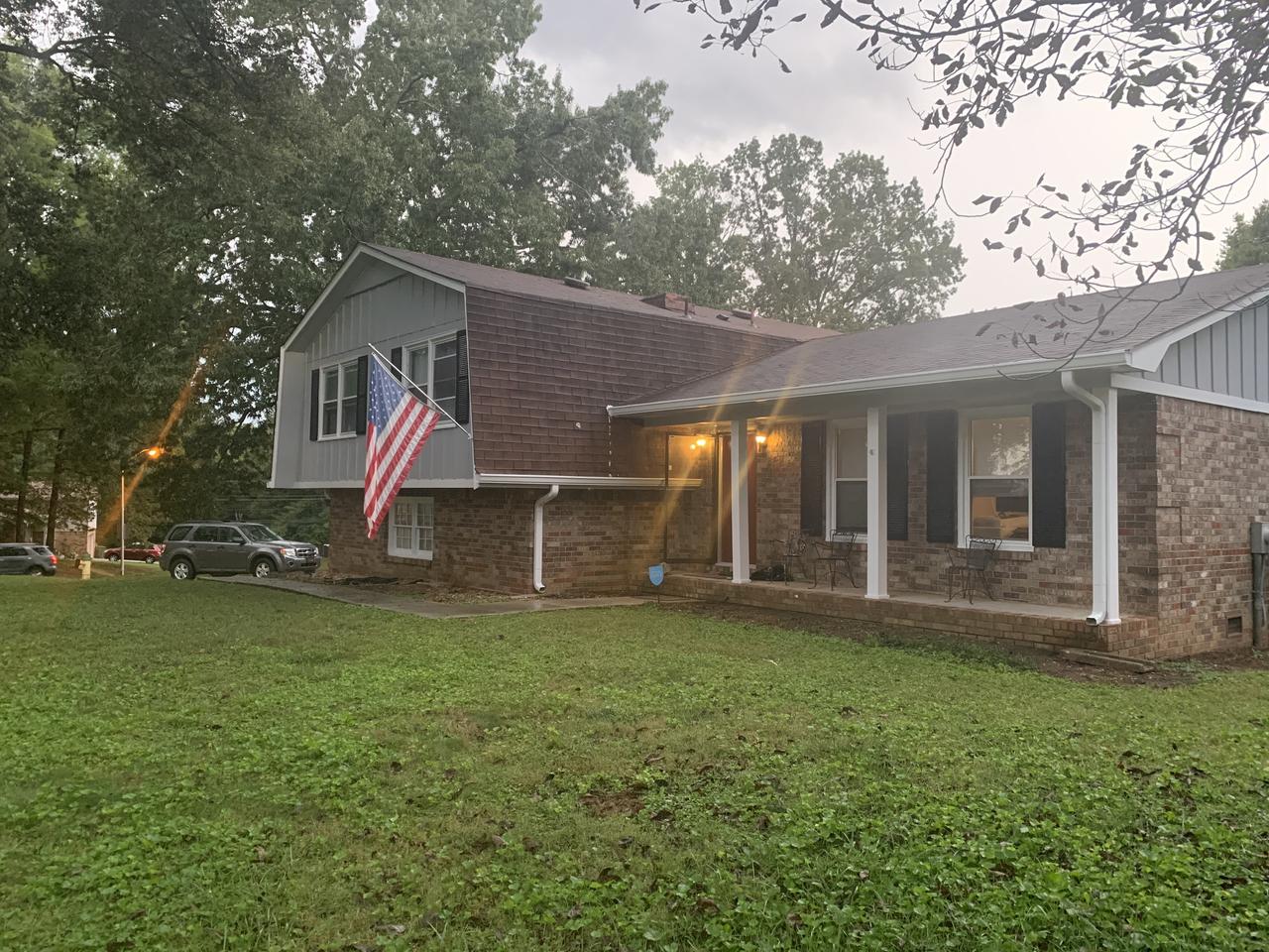 Profile photo 7 of 10