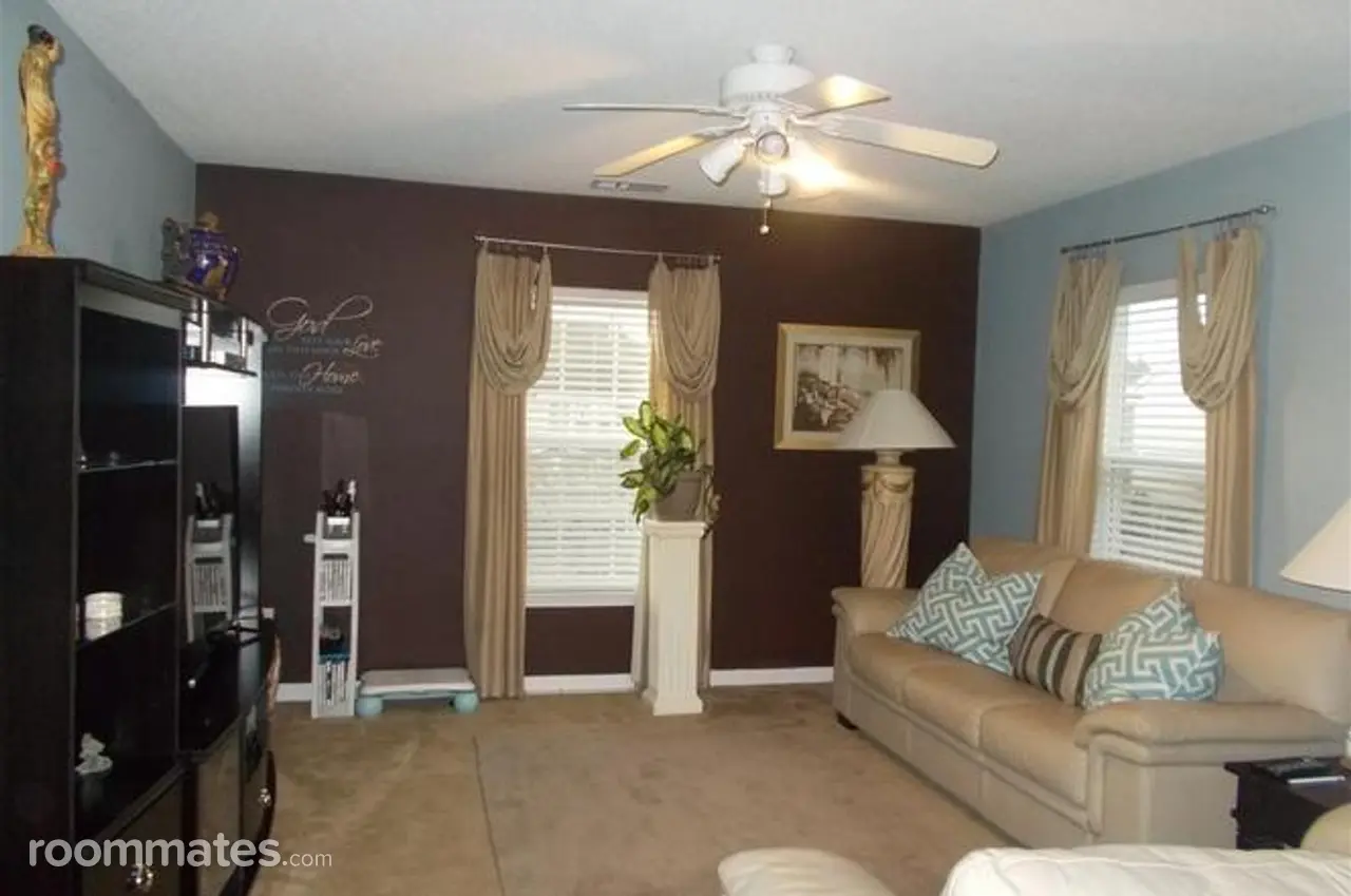 Profile photo 4 of 9