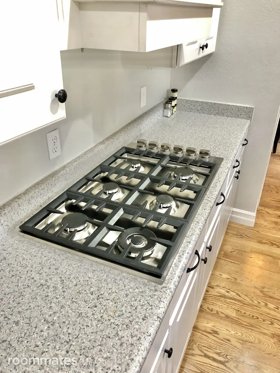 Profile photo 8 of 12