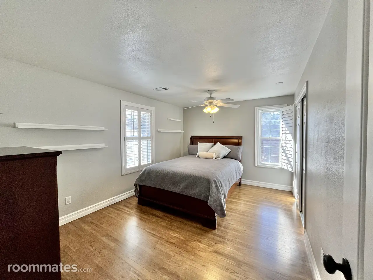 Profile photo 2 of 12