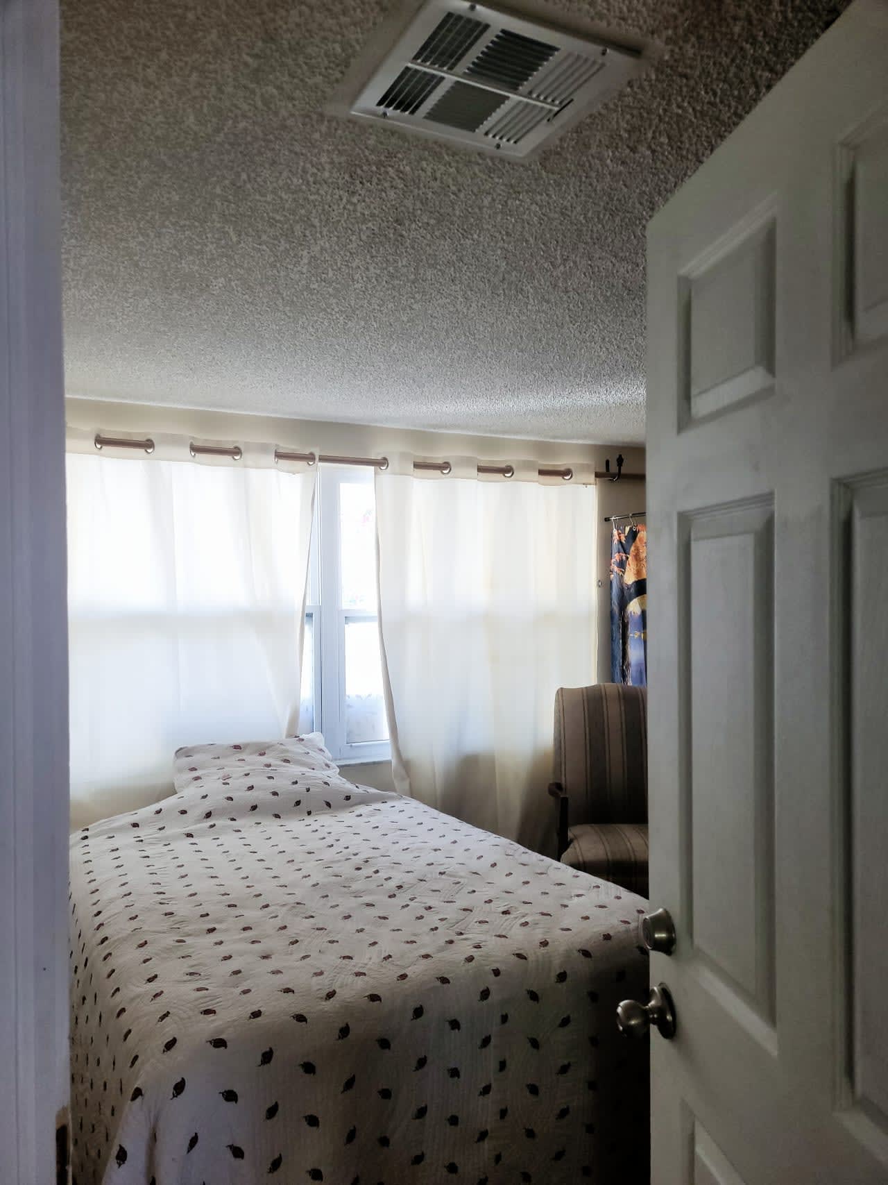 Profile photo 11 of 14