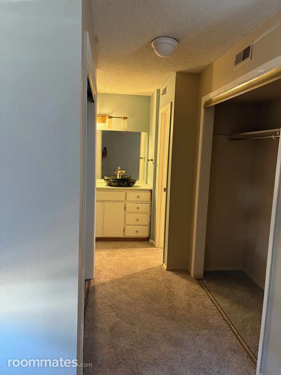 Profile photo 7 of 11