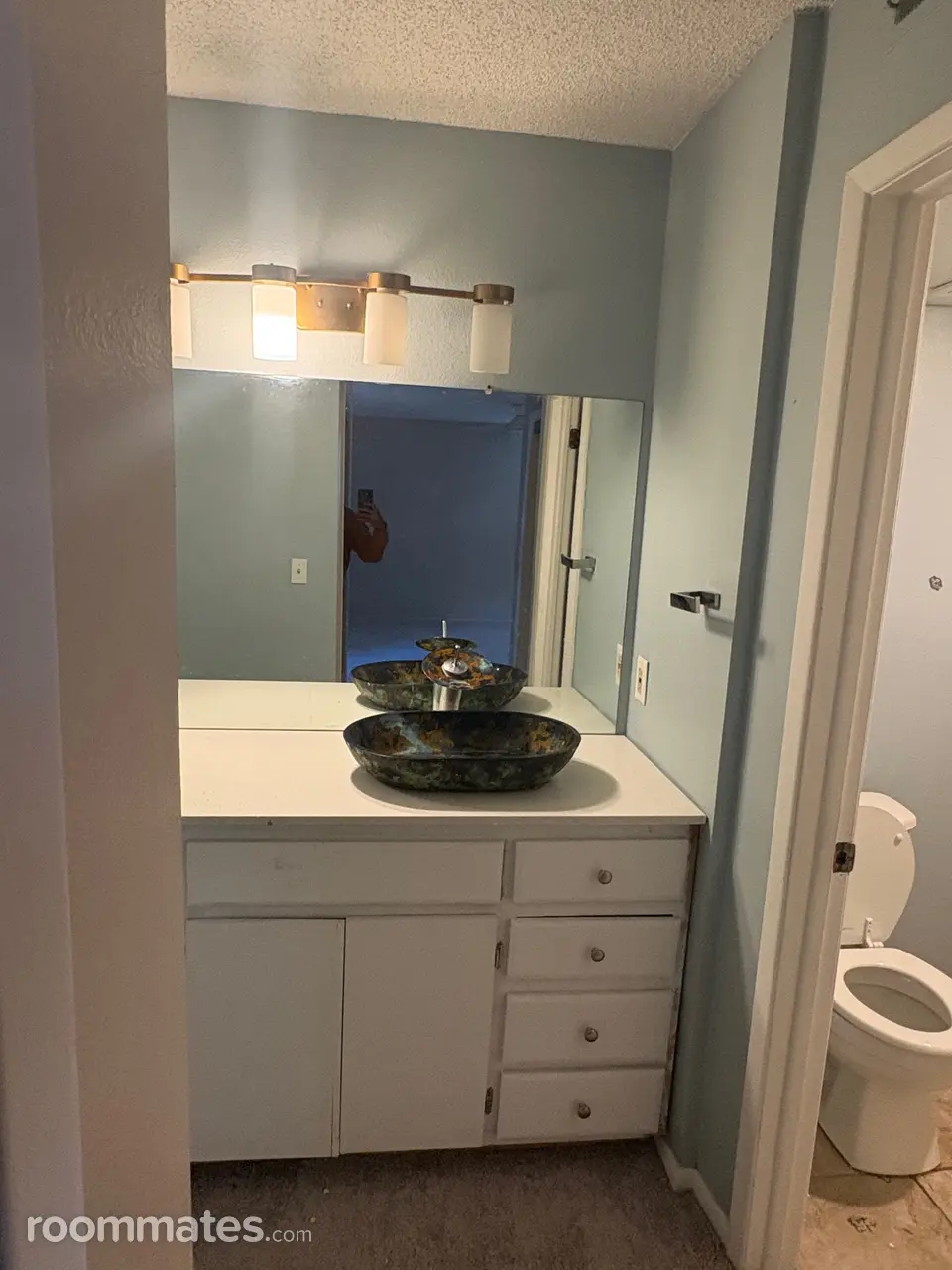 Profile photo 4 of 11