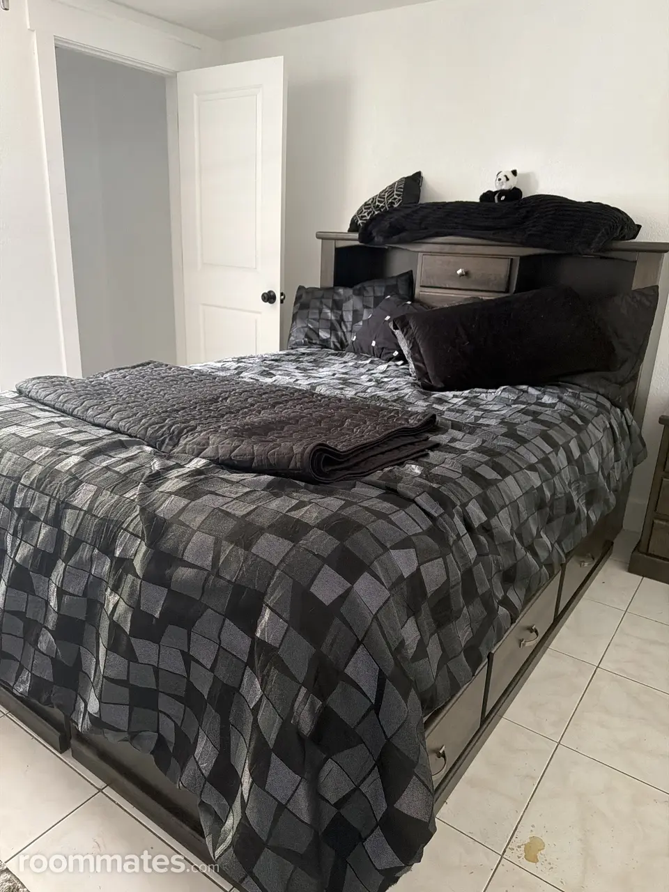 Profile photo 9 of 11