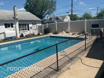 Room for rent in Fairless Hills, PA $1000, house
