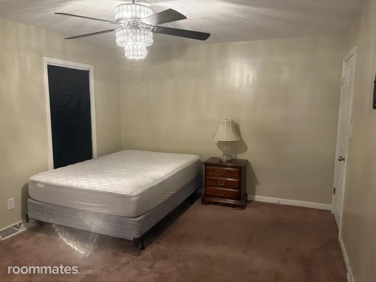 Profile photo 3 of 7