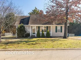 Room for rent in La Vergne, TN $650, house