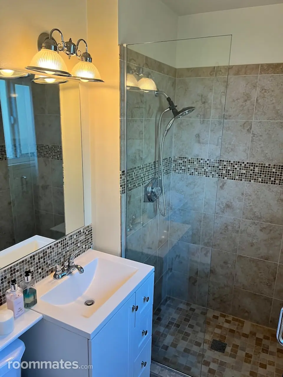 Profile photo 9 of 11