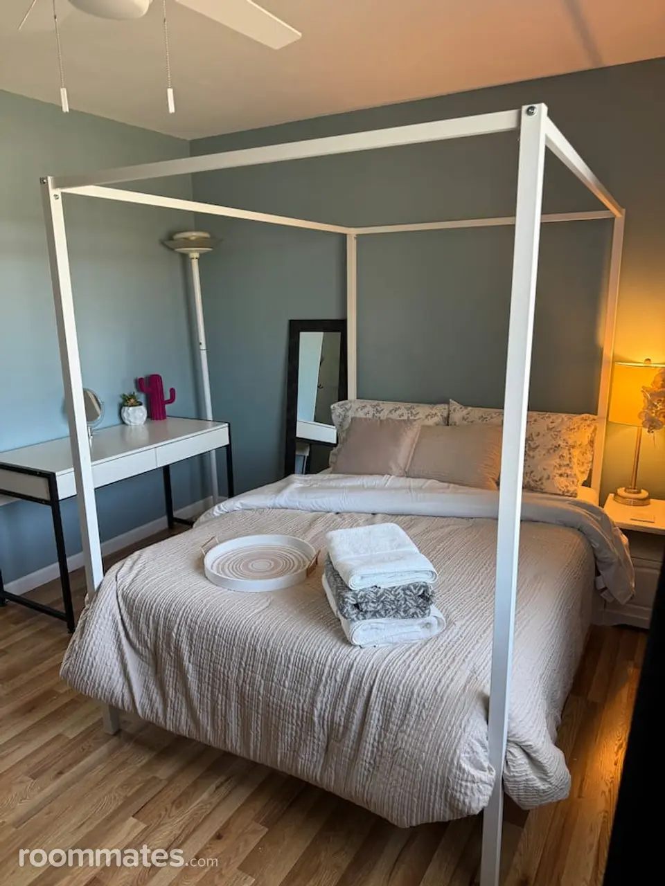 Profile photo 3 of 11