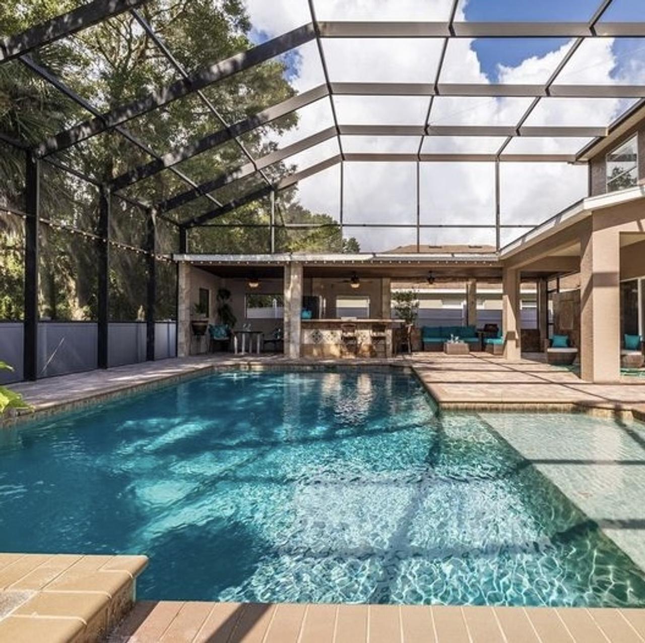 Profile photo 10 of 12