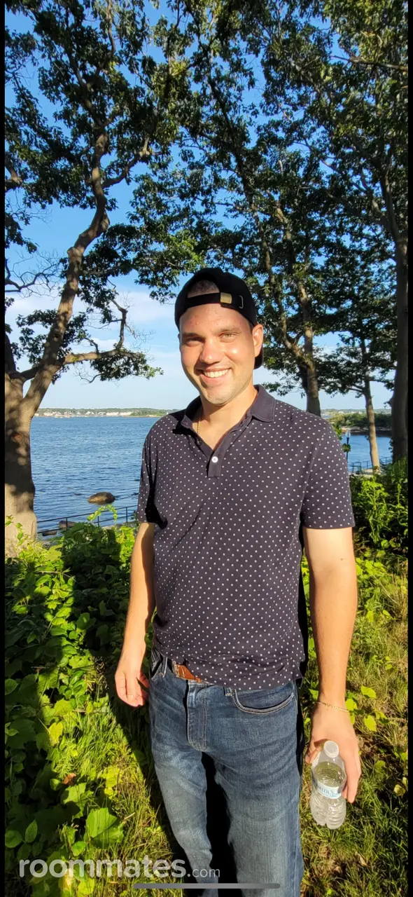 Profile photo 18 of 19