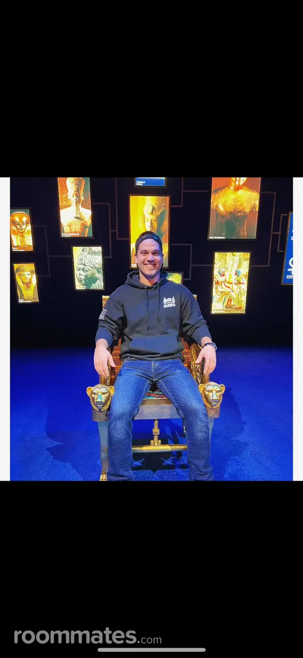 Profile photo 19 of 19