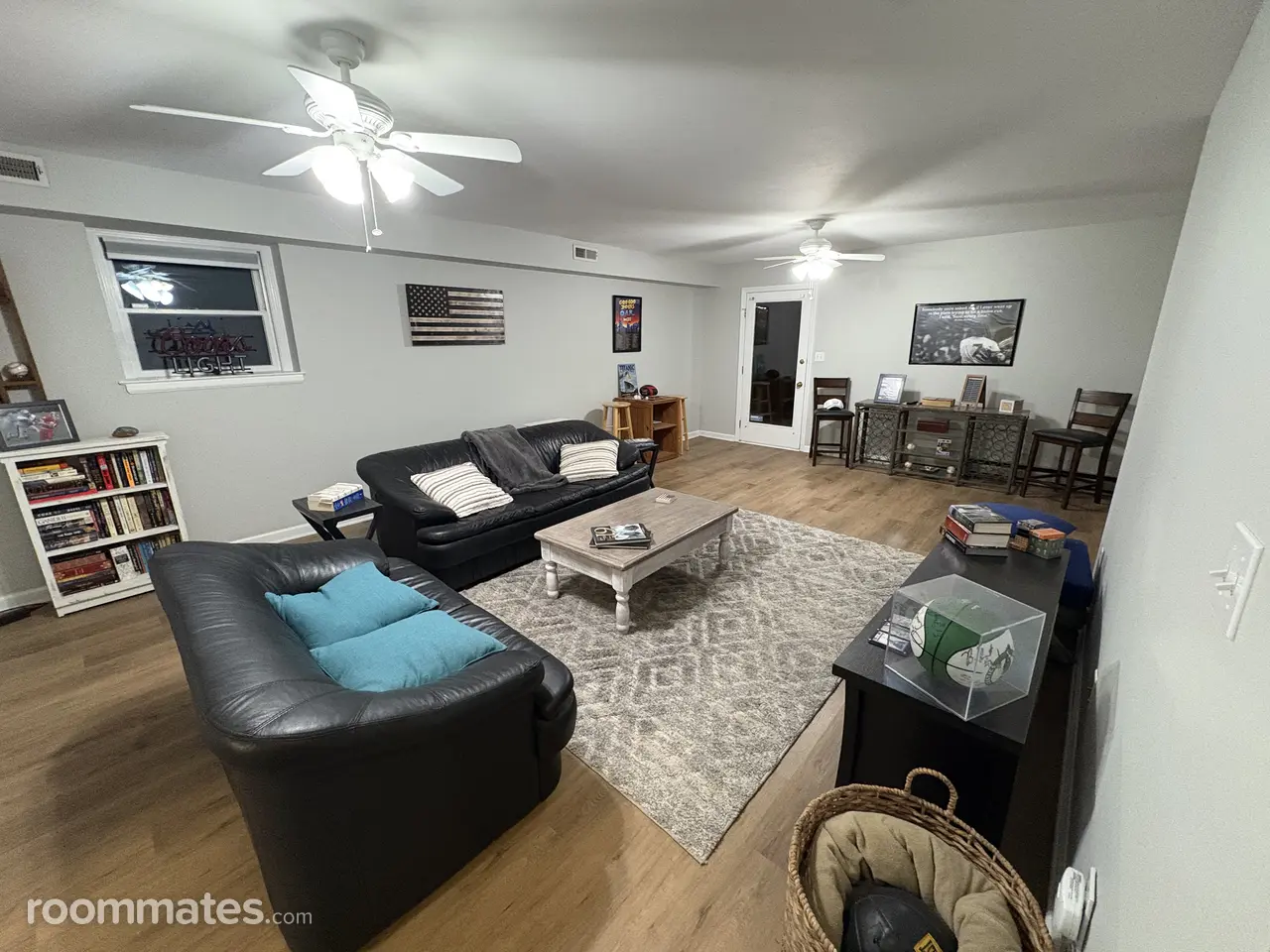 Profile photo 8 of 19