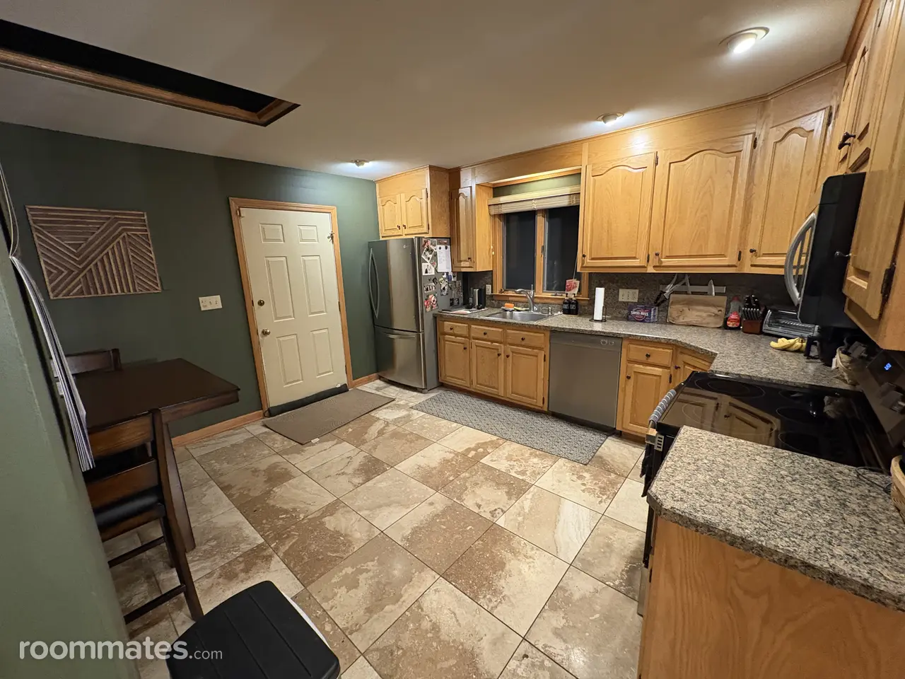 Profile photo 3 of 19