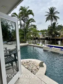 Room for rent in Pompano Beach, FL $1275, house