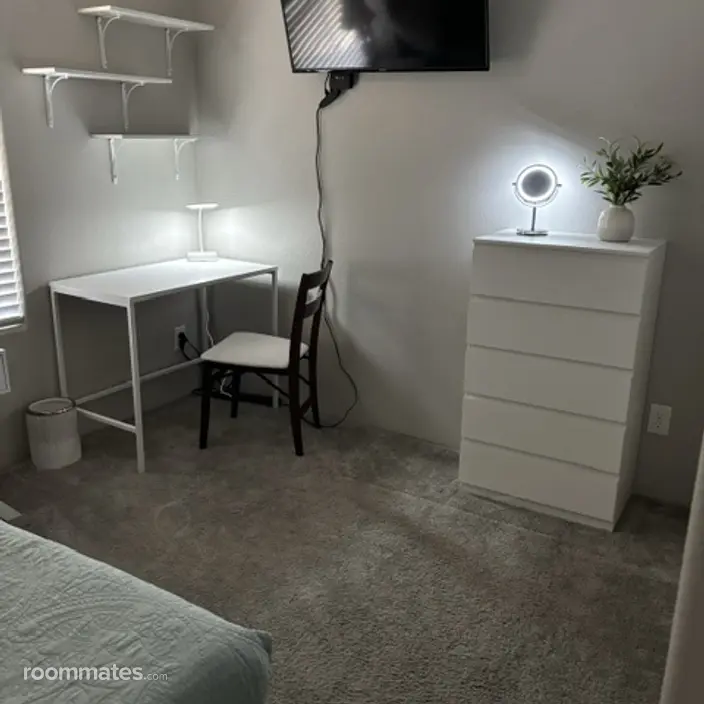Room for rent in Phoenix, AZ $800, house