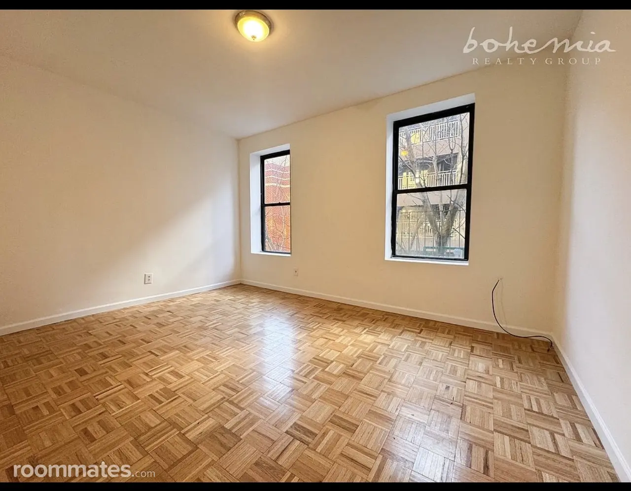 Profile photo 5 of 6