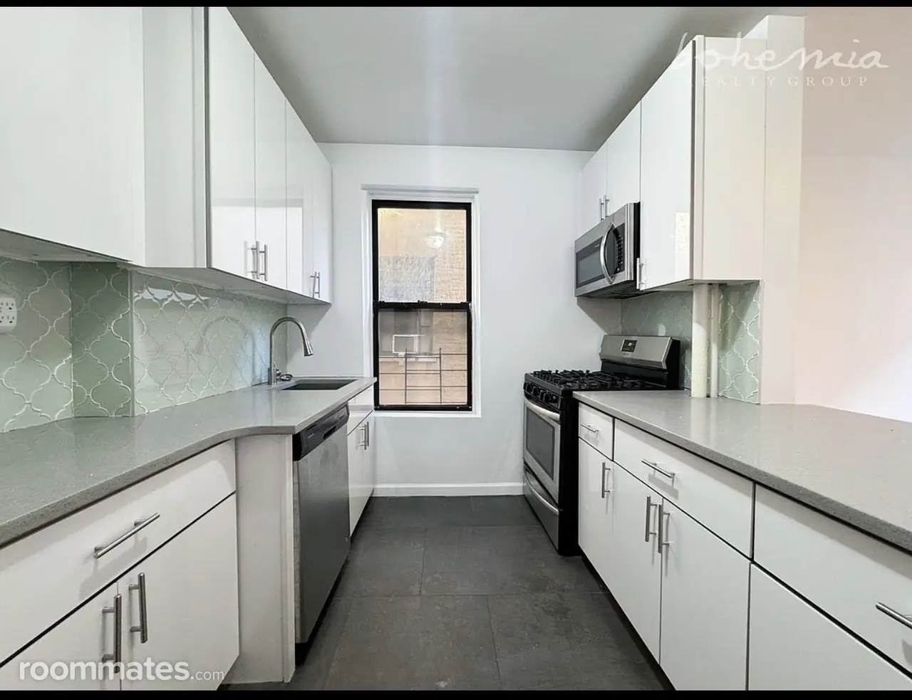 Profile photo 3 of 6