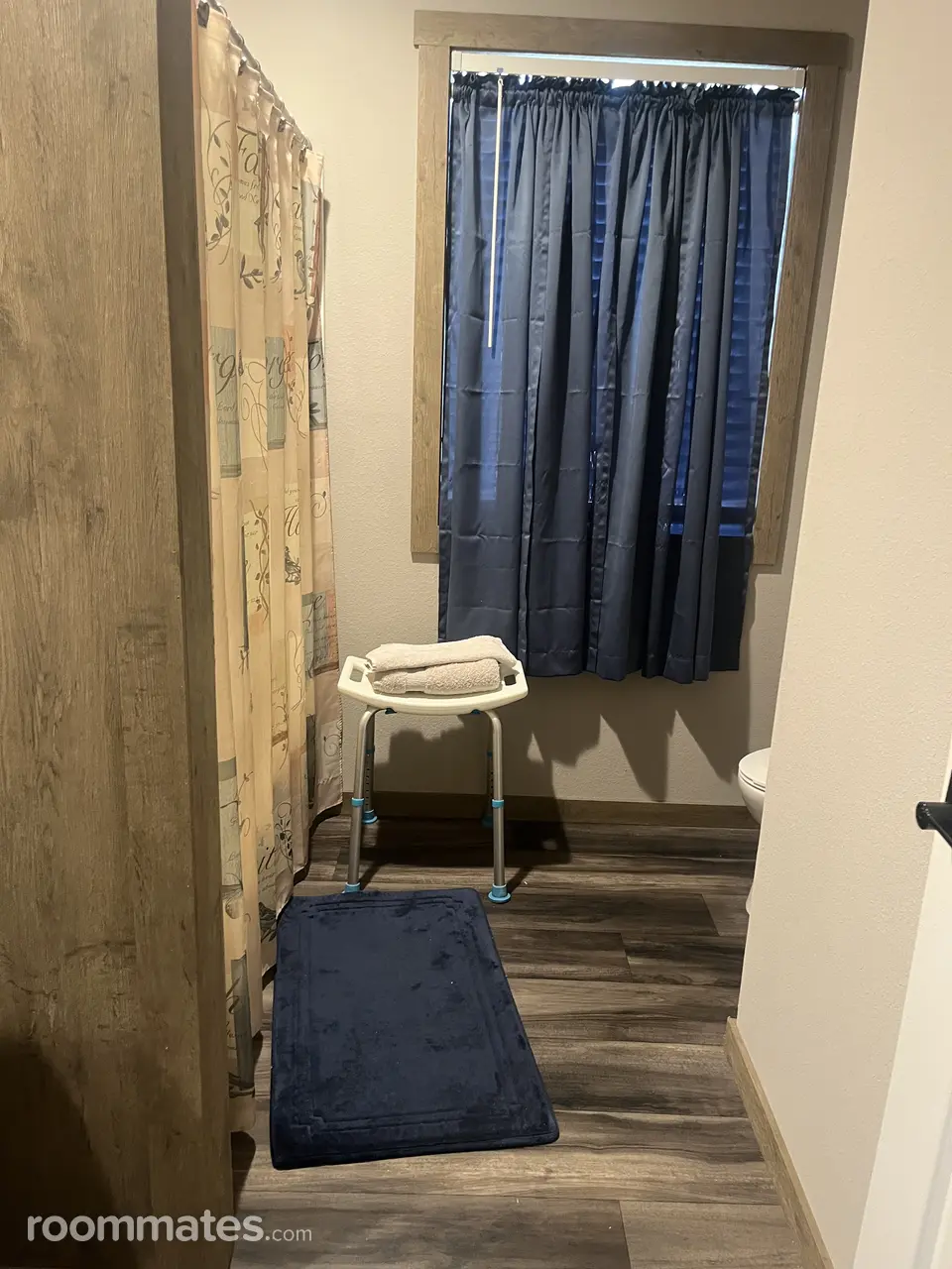 Profile photo 3 of 6