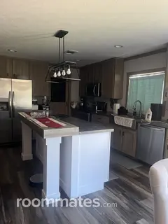 Room for rent in Elgin, TX $1000, house